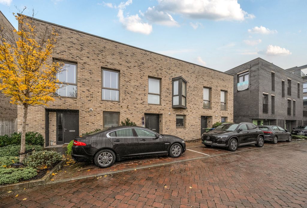 Property photo 1 of 17 1373195-2-6901Ea2...