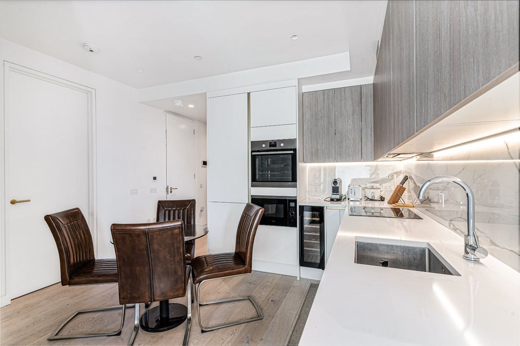 Property photo 1 of 28 Reception/ Kitchen