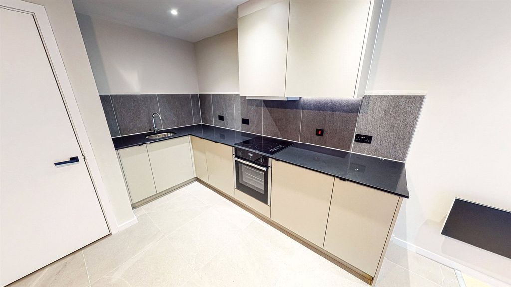 Property photo 3 of 13 Kitchen