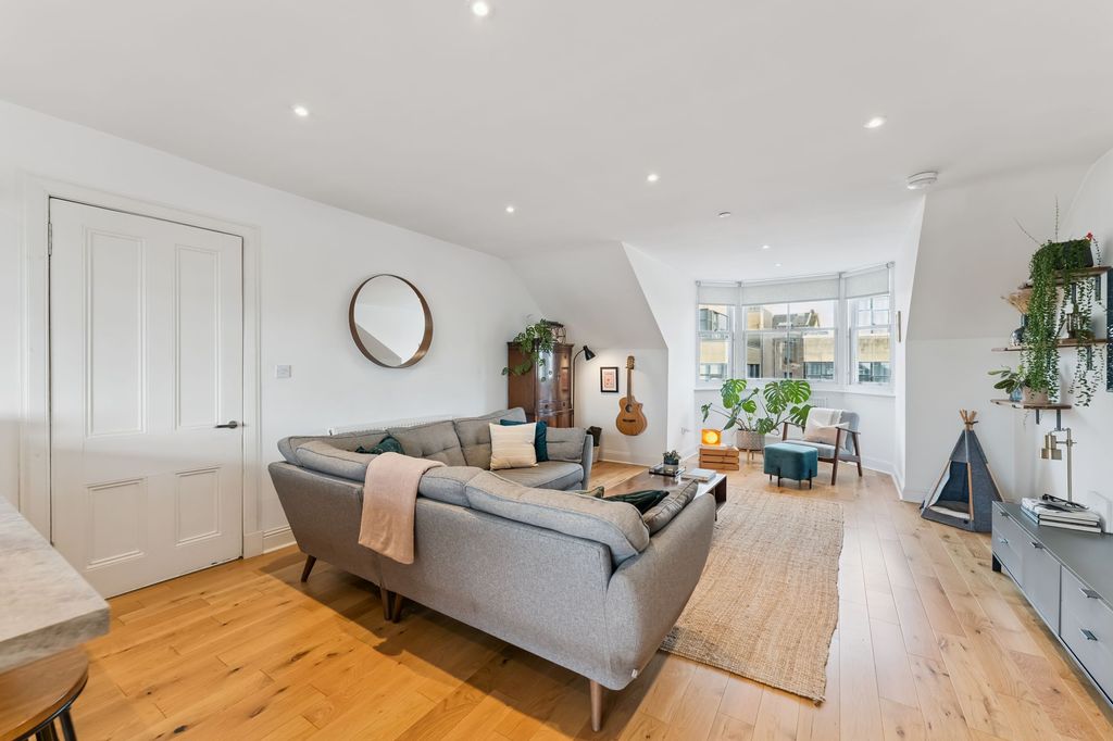 Property photo 2 of 29