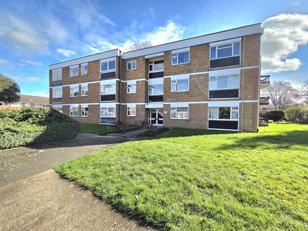 Property photo 1 of 9