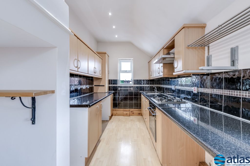 Property photo 2 of 21 Kitchen