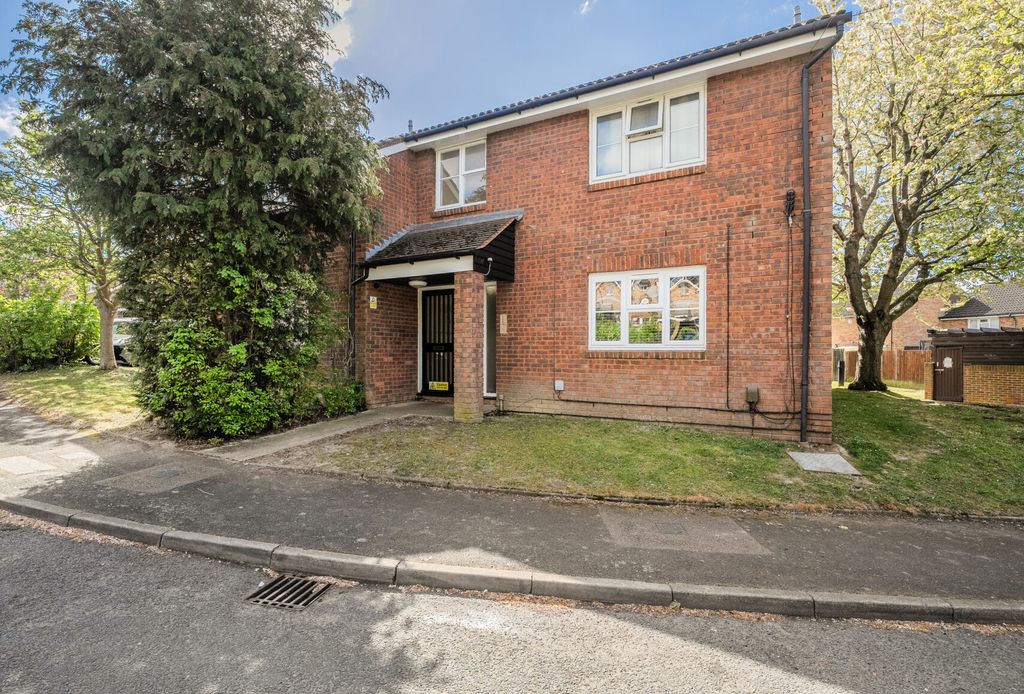 Property photo 1 of 8 1442734-1-69E5Fab...