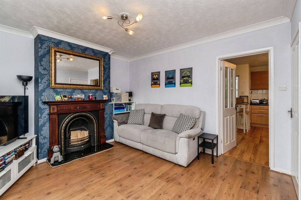 Property photo 3 of 21