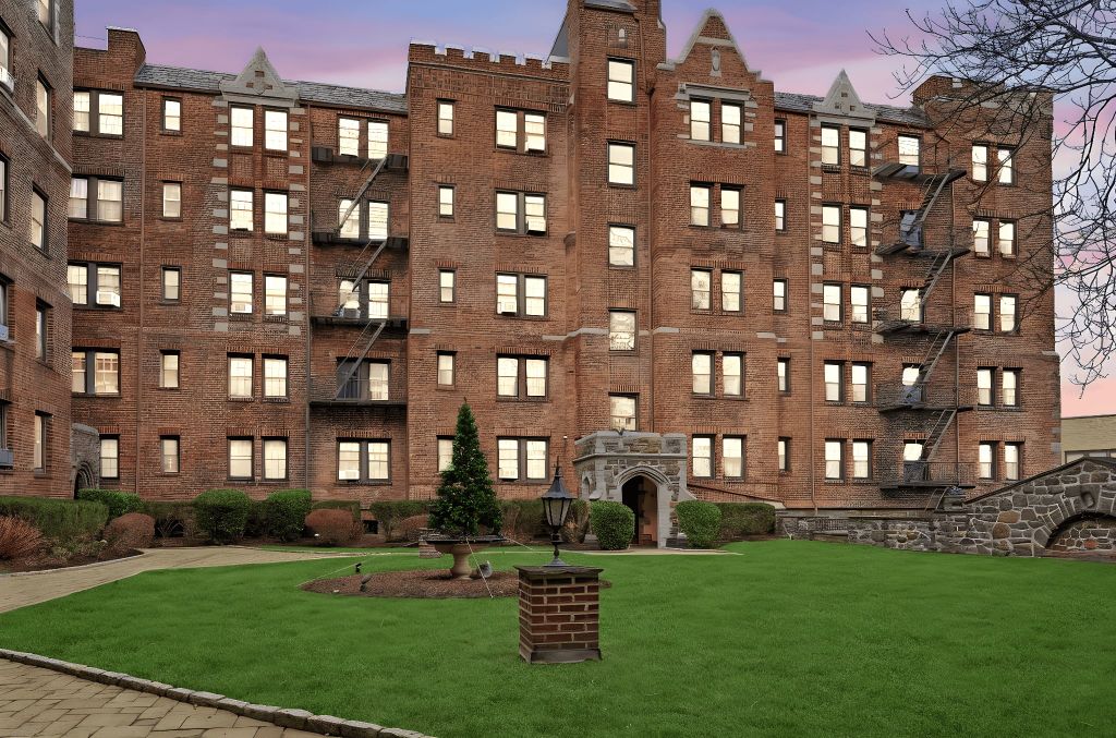 Property photo 2 of 16 <Alttext/>