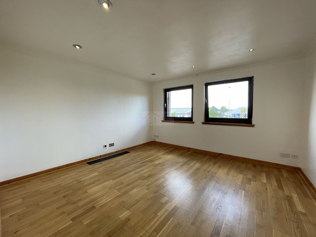 Property photo 2 of 10 Lounge