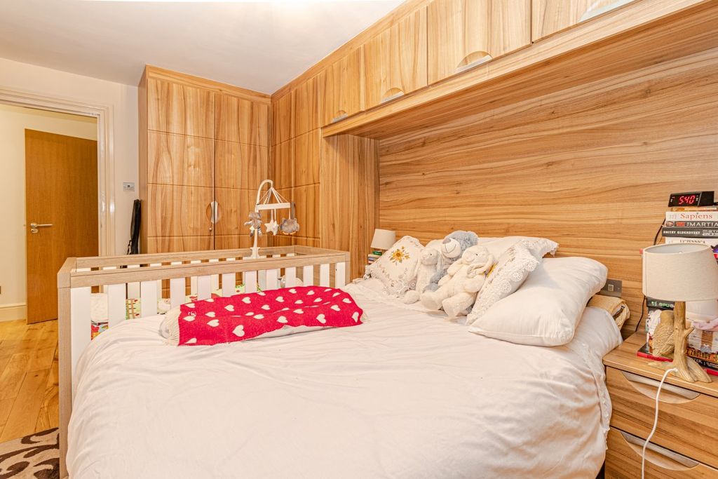 Property photo 3 of 12