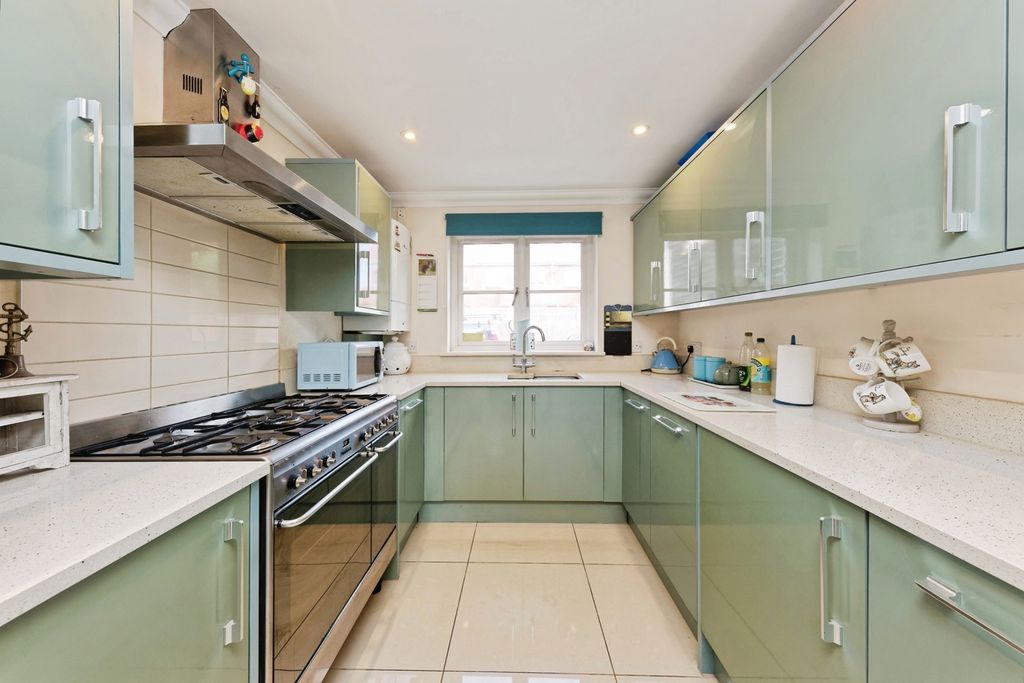 Property photo 3 of 18 Pbox-Img.Jpg