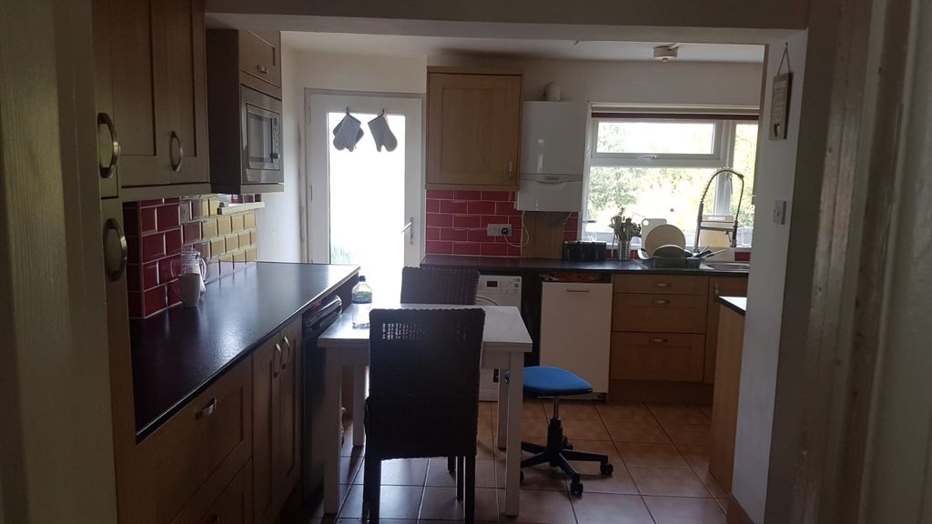 Property photo 1 of 2