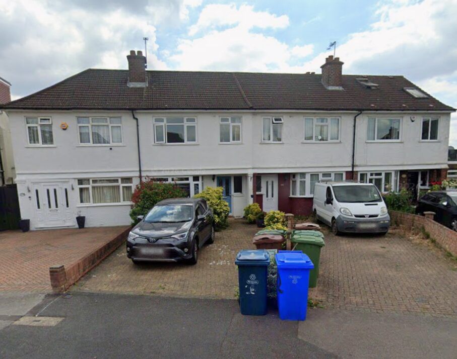 Property photo 1 of 12