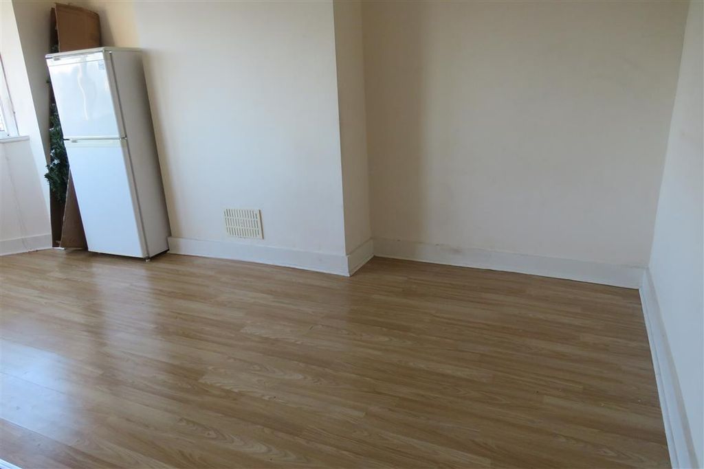 Property photo 3 of 8 Living Room