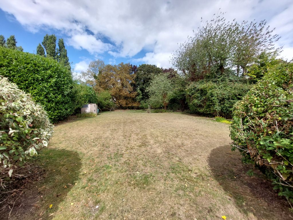 Property photo 3 of 12
