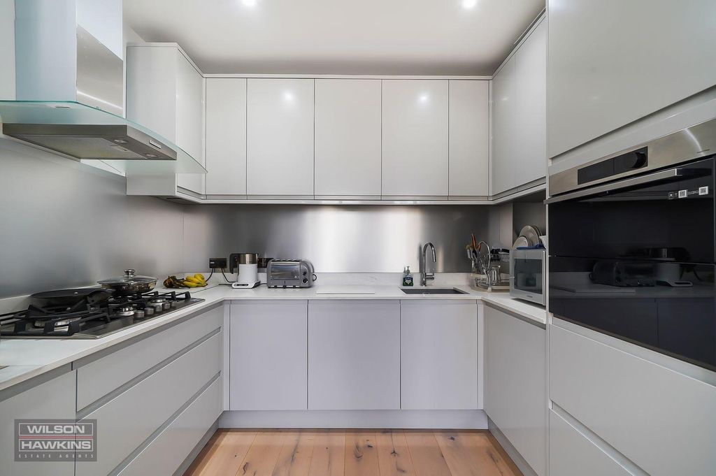 Property photo 1 of 15 3 Edgehill House - Ins4x0Gizihjhj8Hvzuk.Jpg