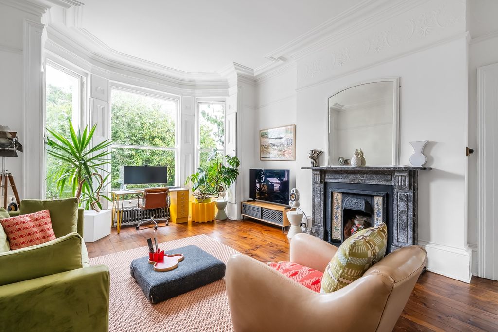 Property photo 2 of 19 Flat-2-Beechhurst-38
