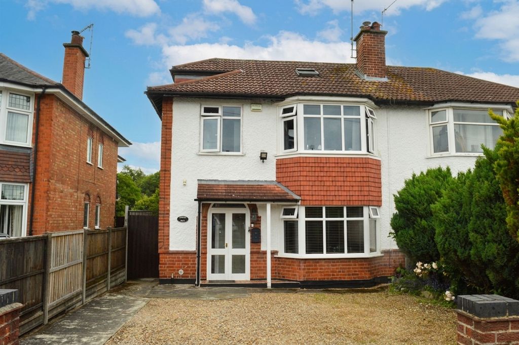 Property photo 1 of 28