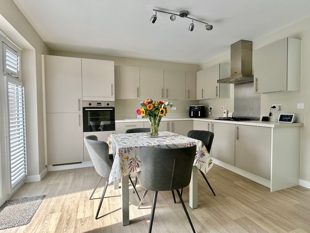 Property photo 2 of 18 Kitchen/Diner