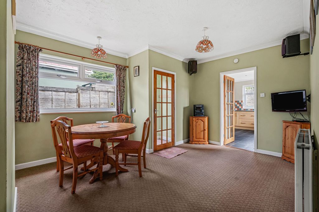 Property photo 3 of 18
