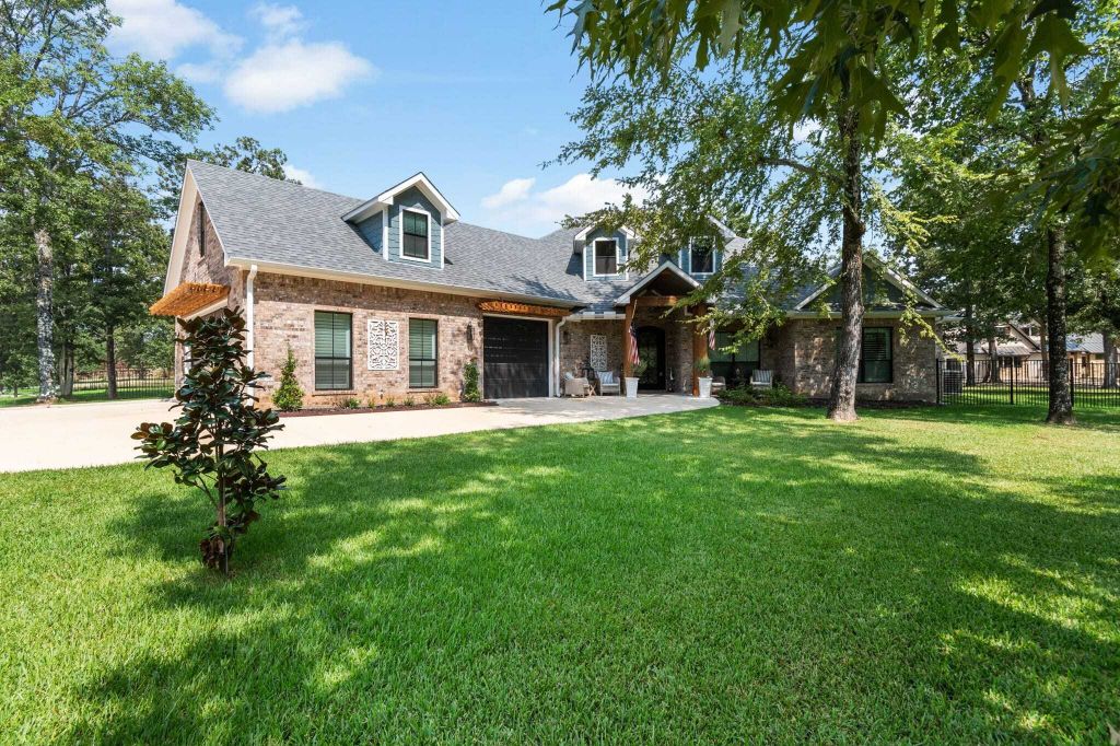 Property photo 1 of 31