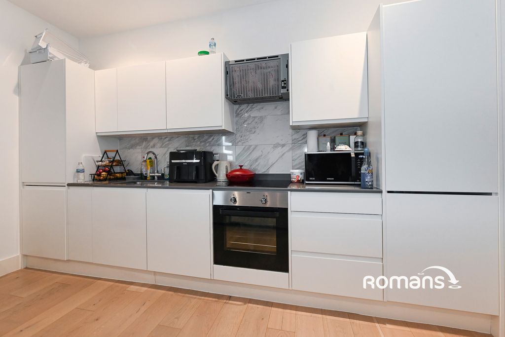 Property photo 3 of 11 Photo