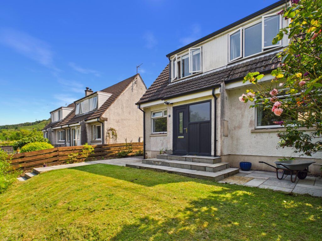 Property photo 1 of 31