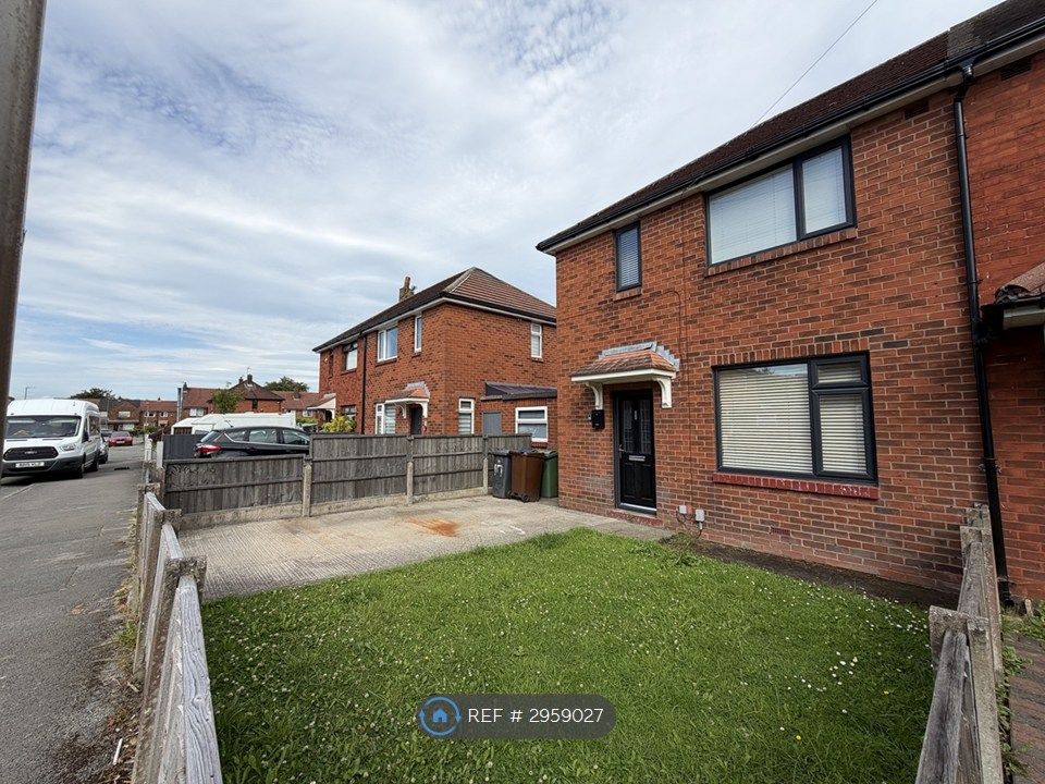 Property photo 2 of 17