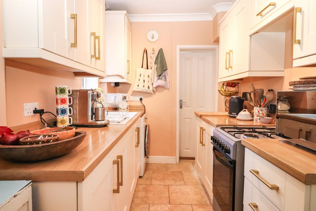 Property photo 3 of 22
