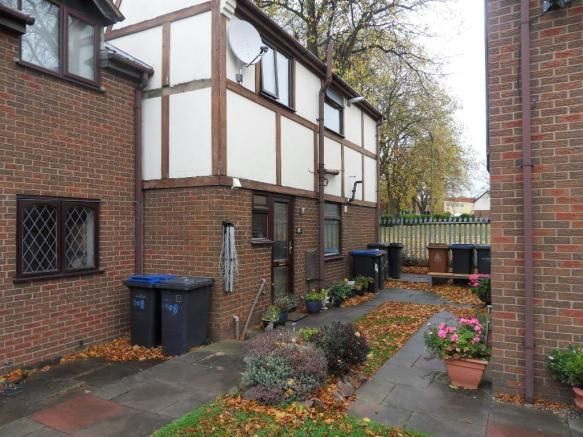 Property photo 1 of 3 Coventry Road, Hinckley