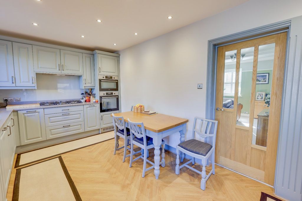 Property photo 3 of 20 Picture No. 18