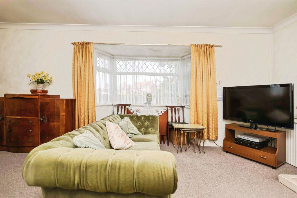 Property photo 3 of 17