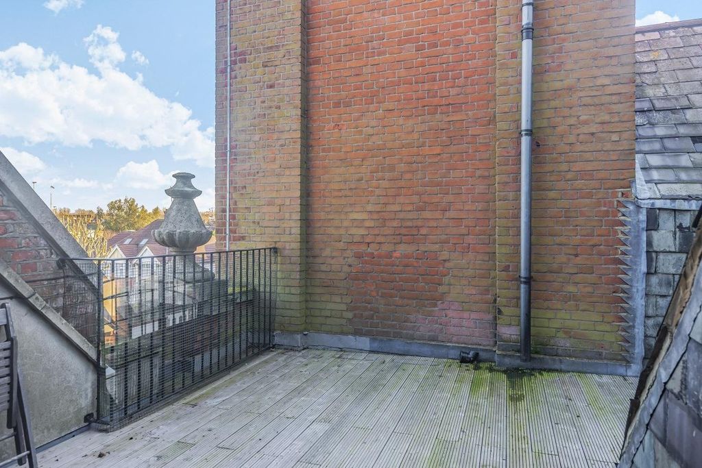 Property photo 2 of 10 Picture No. 20