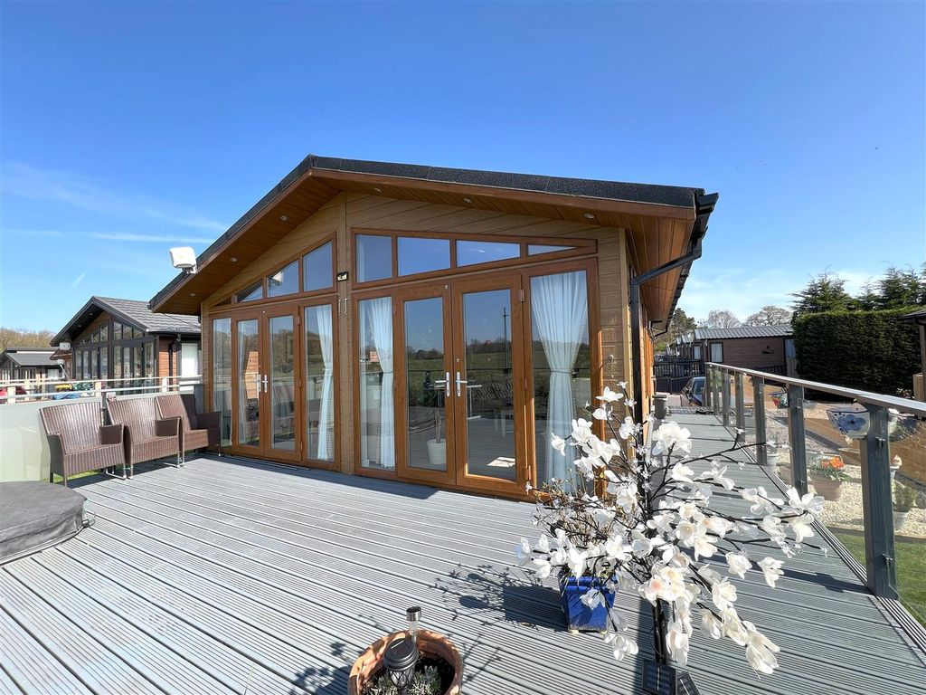 Property photo 1 of 21 User_Edited_Photo-42B7055B_User-Edited-67193180-F0