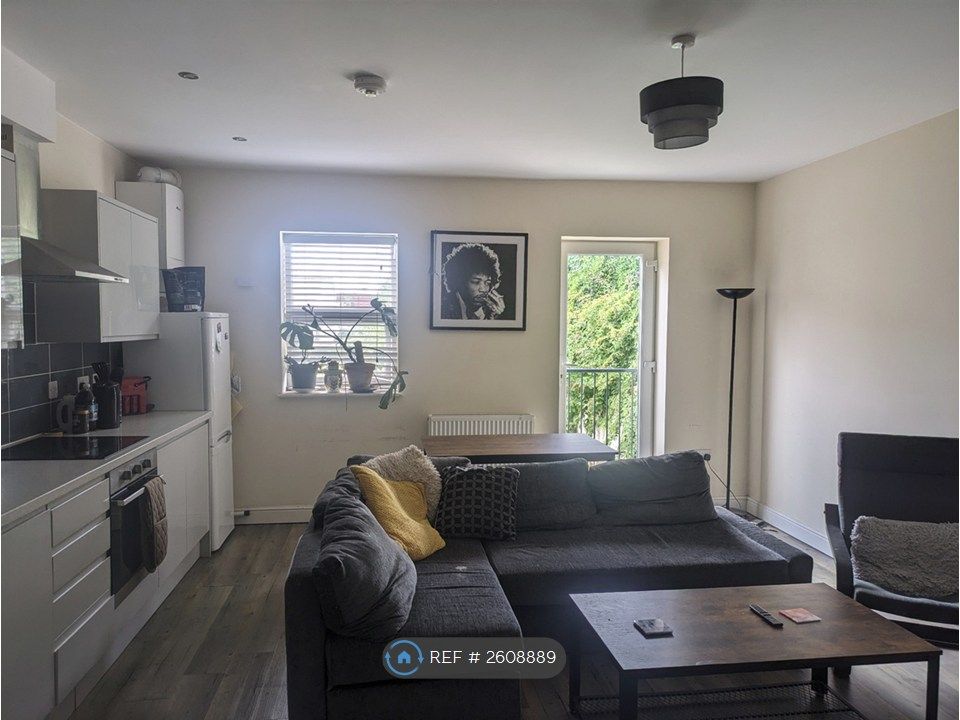 Property photo 2 of 9