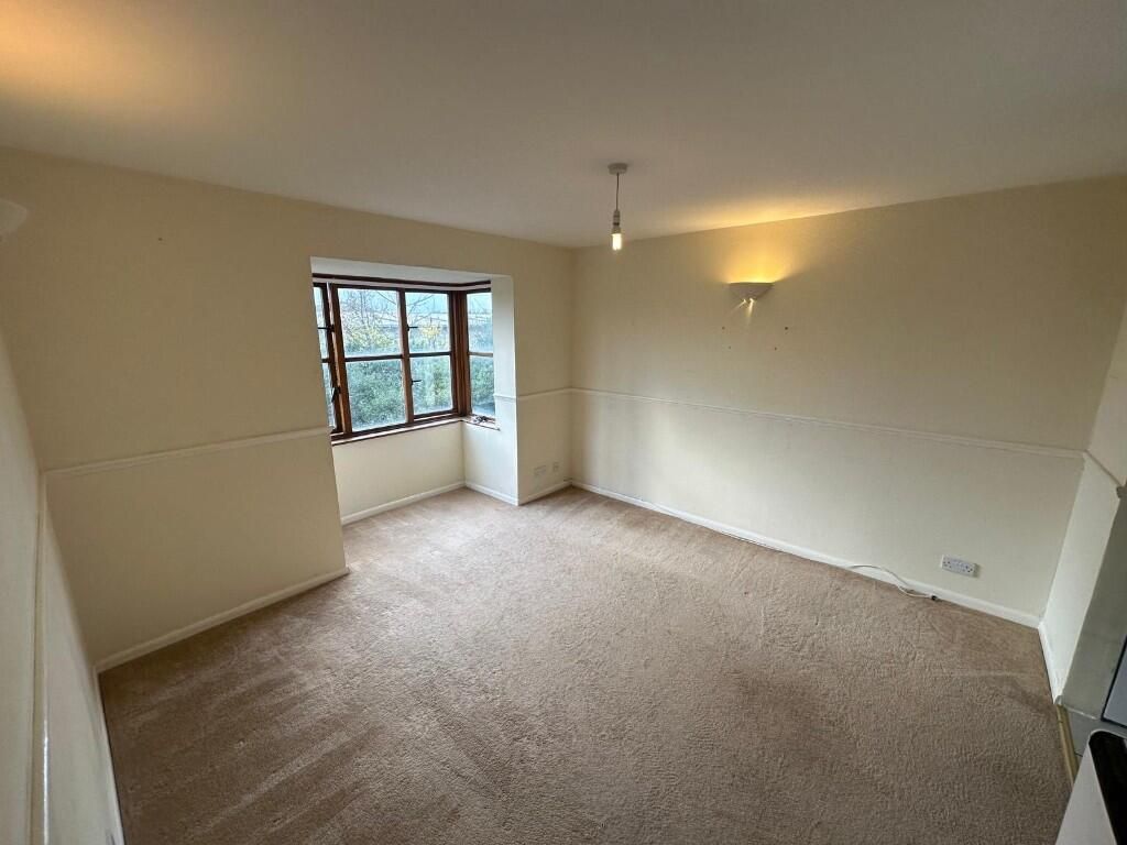 Property photo 2 of 7 Gallery