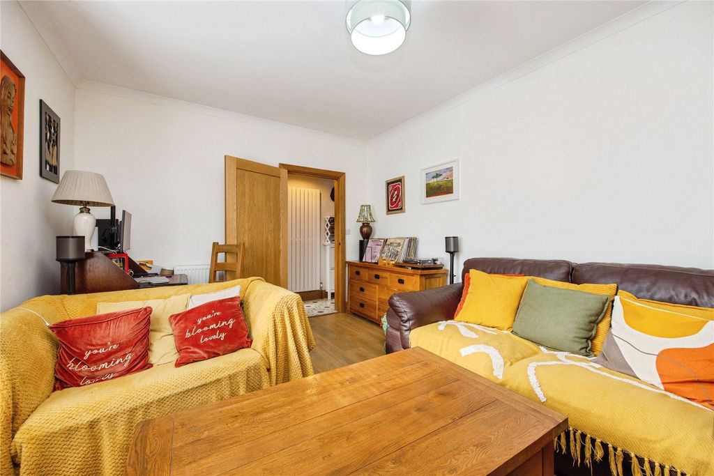 Property photo 3 of 21 Picture No. 22