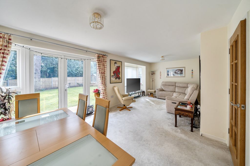 Property photo 3 of 24 Reception