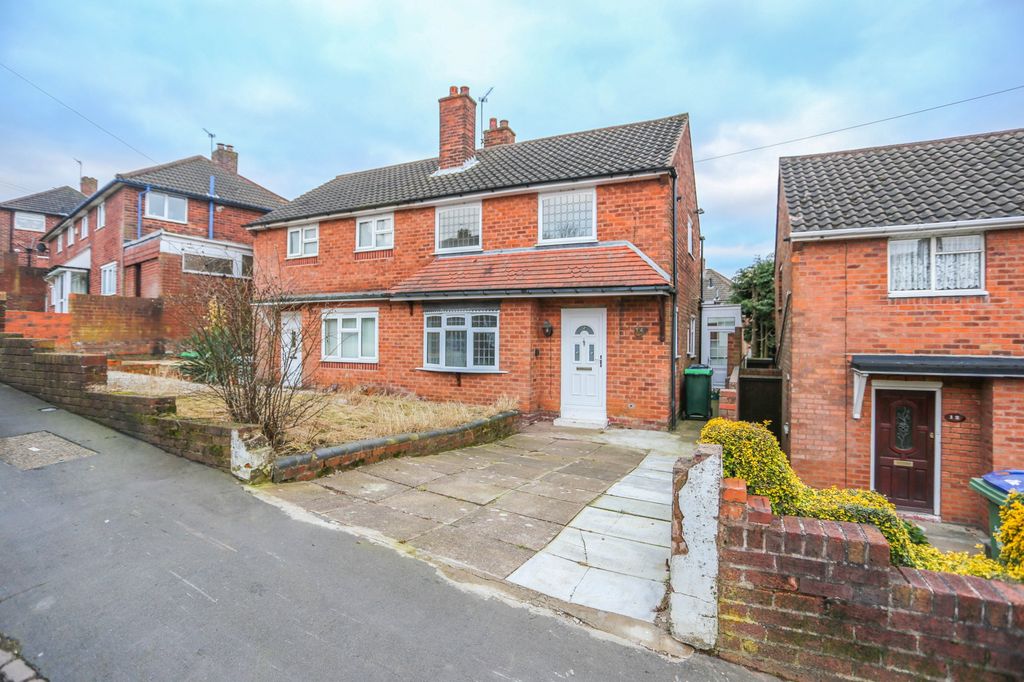 Property photo 1 of 8