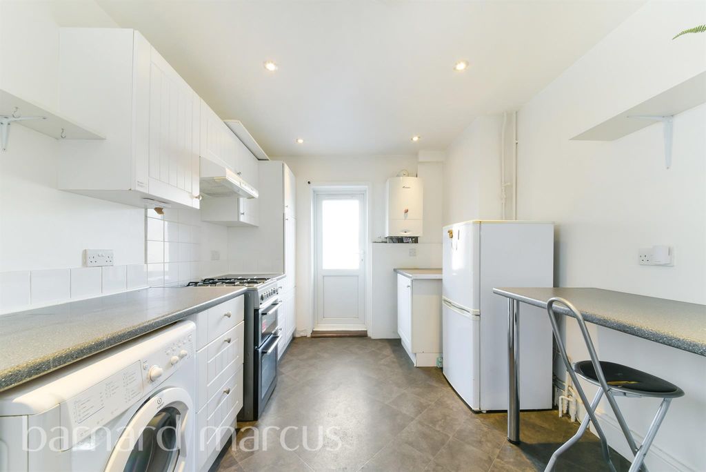 Property photo 2 of 8 Image