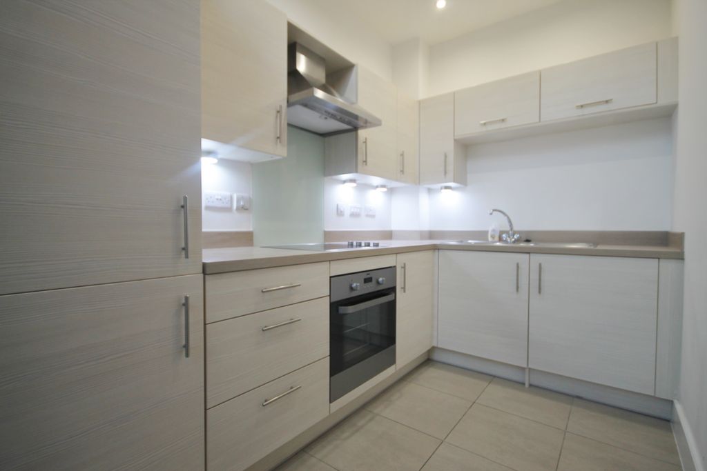 Additional image 6 of 2 bed flat for saleClarendon Park, Wheatsheaf Court LE2