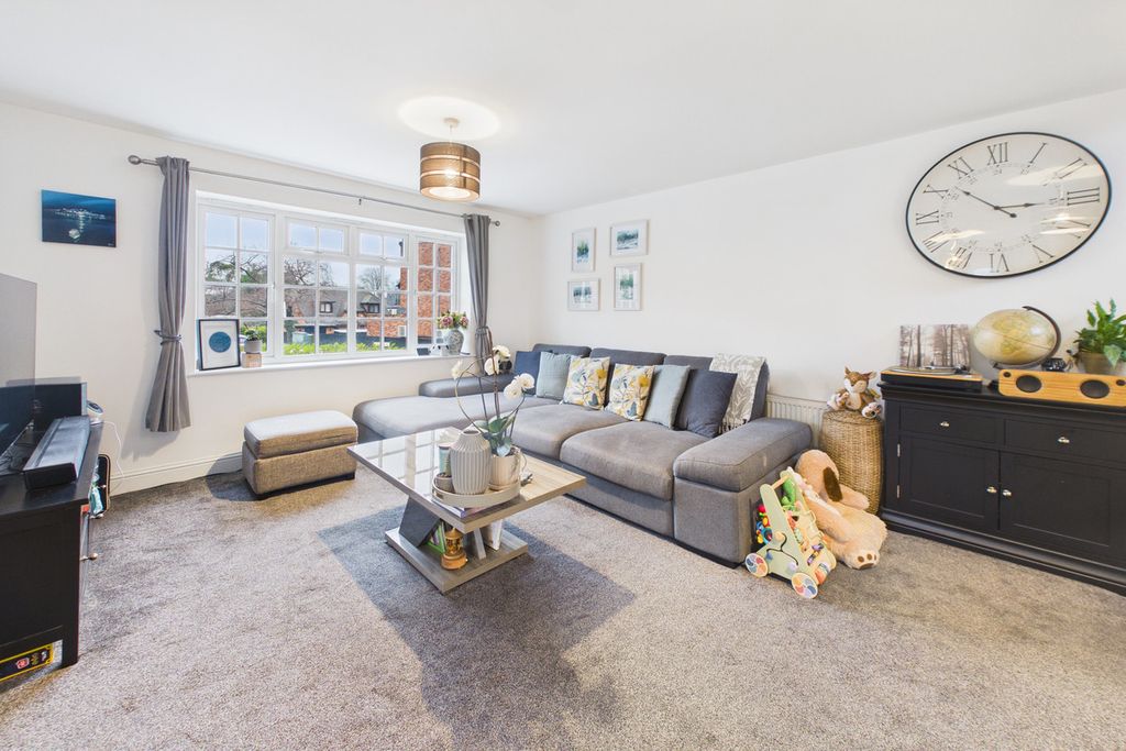 Property photo 3 of 13