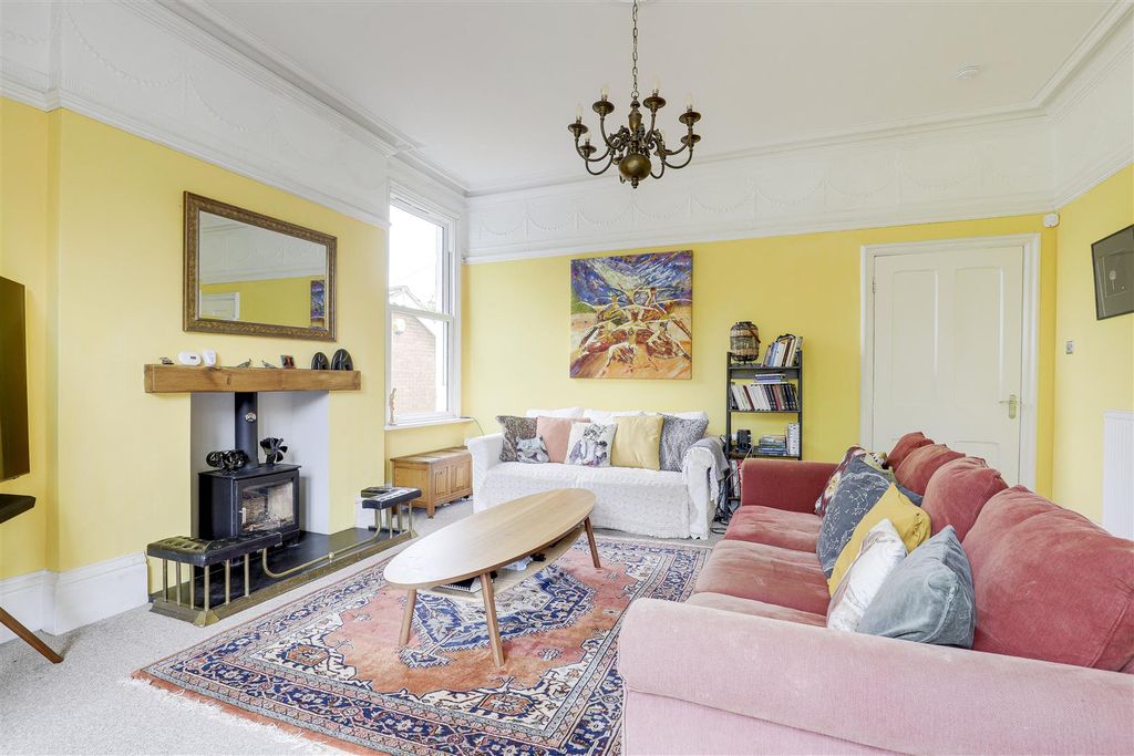 Property photo 3 of 53 8554.Jpg