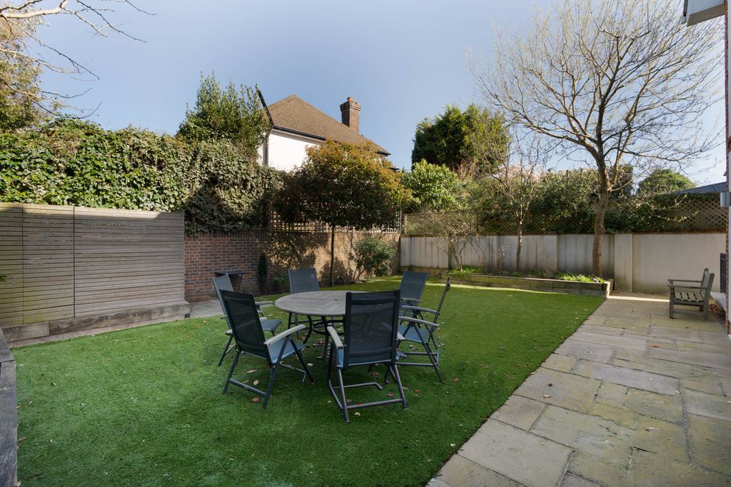 Property photo 3 of 14
