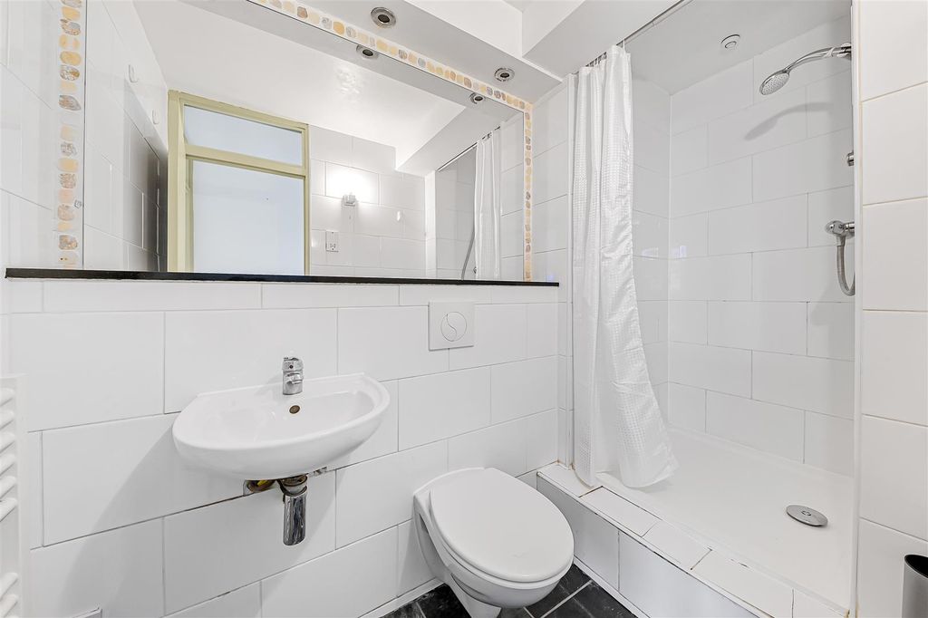 Property photo 3 of 7 Shower Room