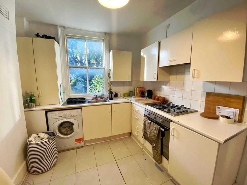 Property photo 3 of 8