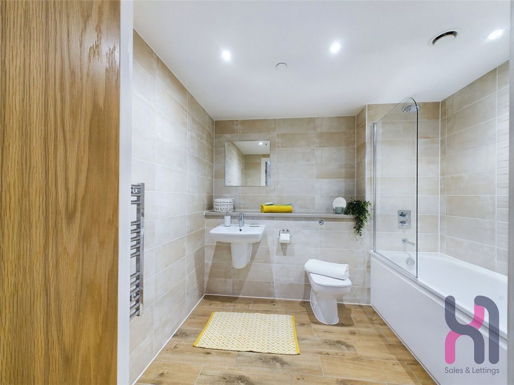 Property photo 2 of 6
