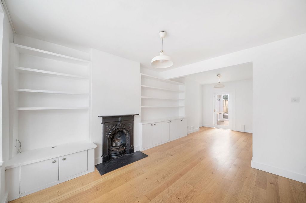 Property photo 1 of 19