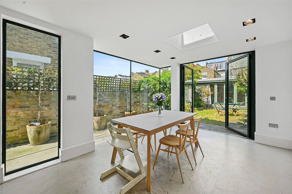 Property photo 1 of 12 Picture No. 06