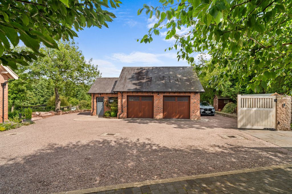 Property photo 3 of 50