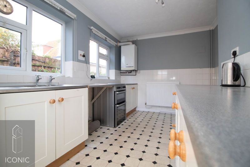 Property photo 2 of 12 Photo 11