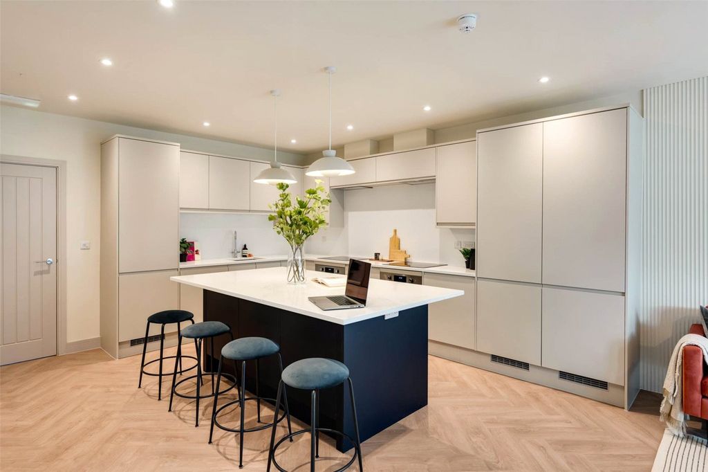 Property photo 3 of 18 Picture No. 04