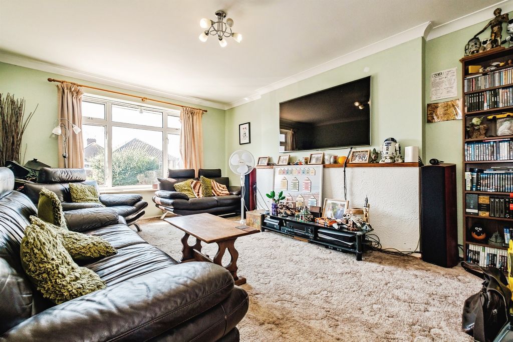Property photo 2 of 16